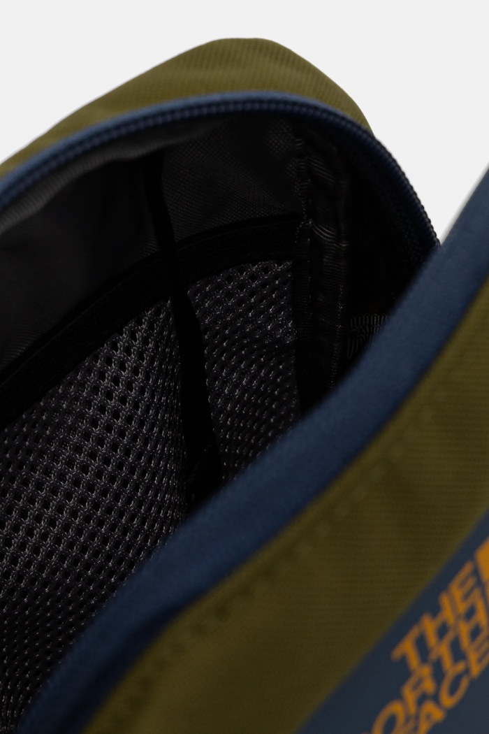 Ledvinka The North Face Y2K Shoulder Bag NF0A87GFBEO1 zelená