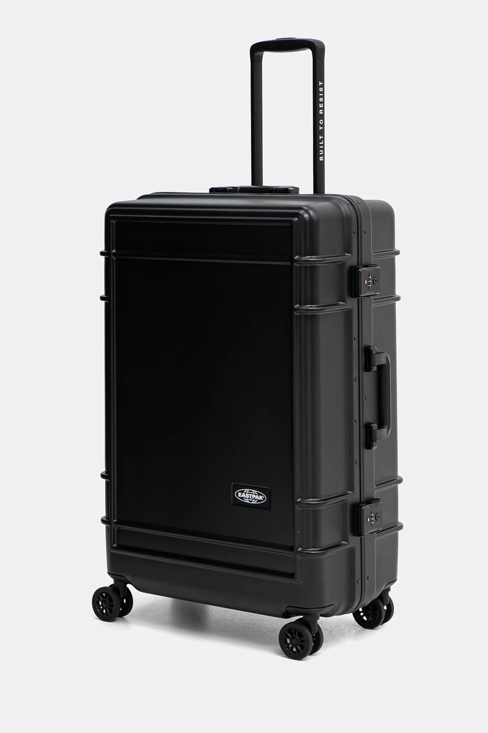 Валіза Eastpak Resist'R Case L 78x50x29 см EK0A5BJG0081 чорний SS25