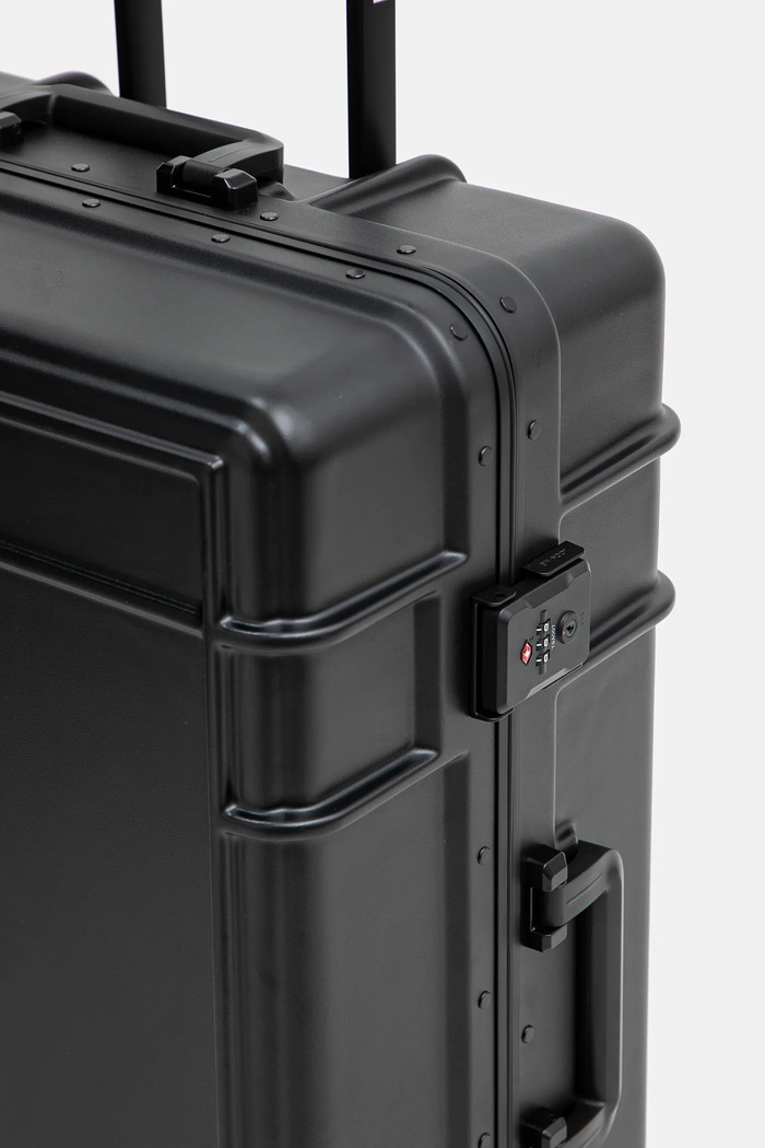 Валіза Eastpak Resist'R Case L 78x50x29 см чорний EK0A5BJG0081