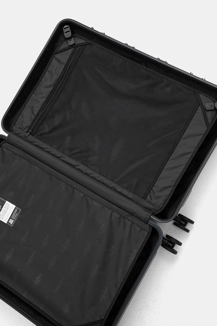Валіза Eastpak Resist'R Case L 78x50x29 см EK0A5BJG0081 чорний