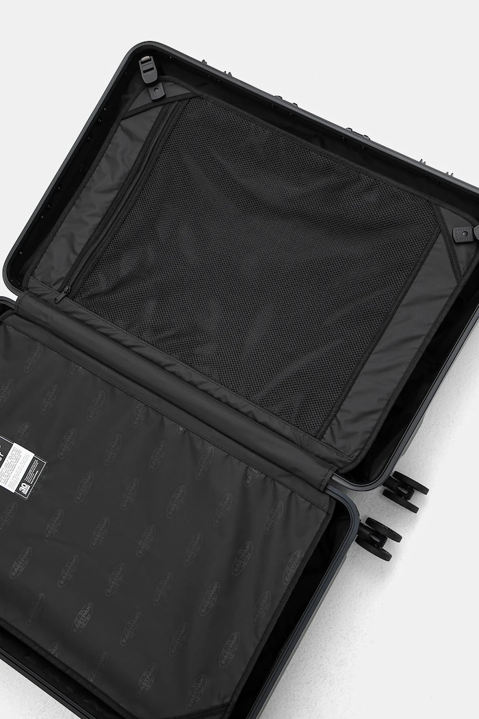 Валіза Eastpak Resist'R Case L 78x50x29 см EK0A5BJG0081 чорний