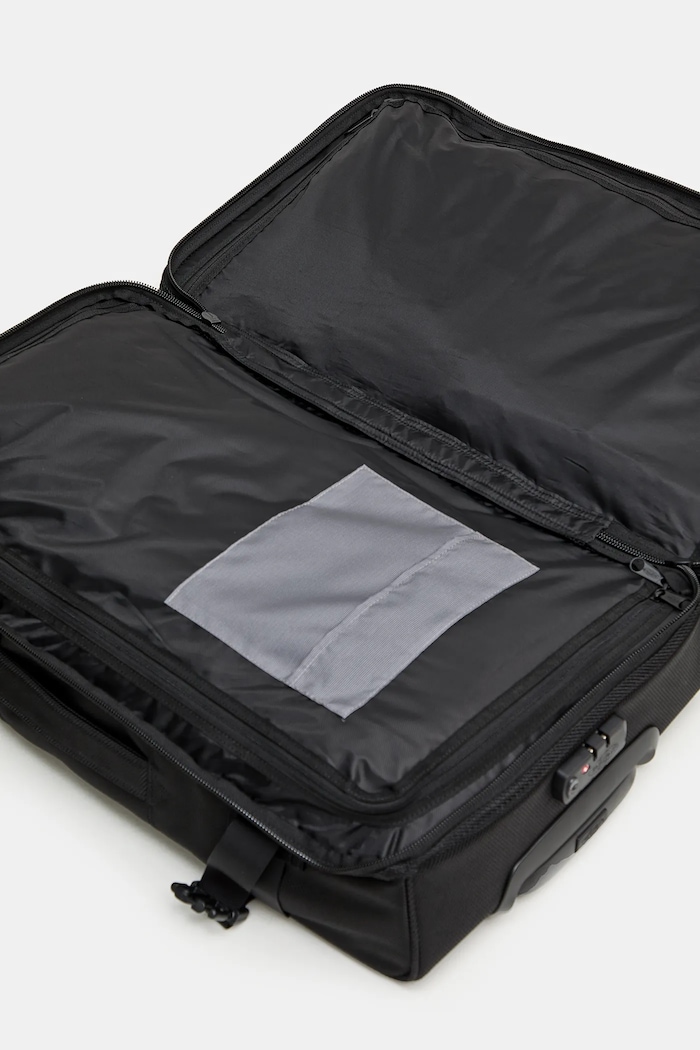 Walizka Tranverz Cnnct M 67x35,5x32 cm Eastpak czarny EK00095D80W1