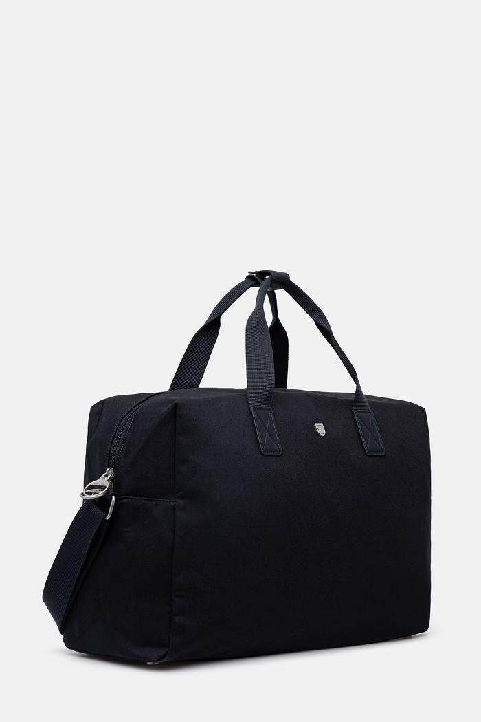 Barbour Cascade Flight Bag UBA0743 granatowy SS26