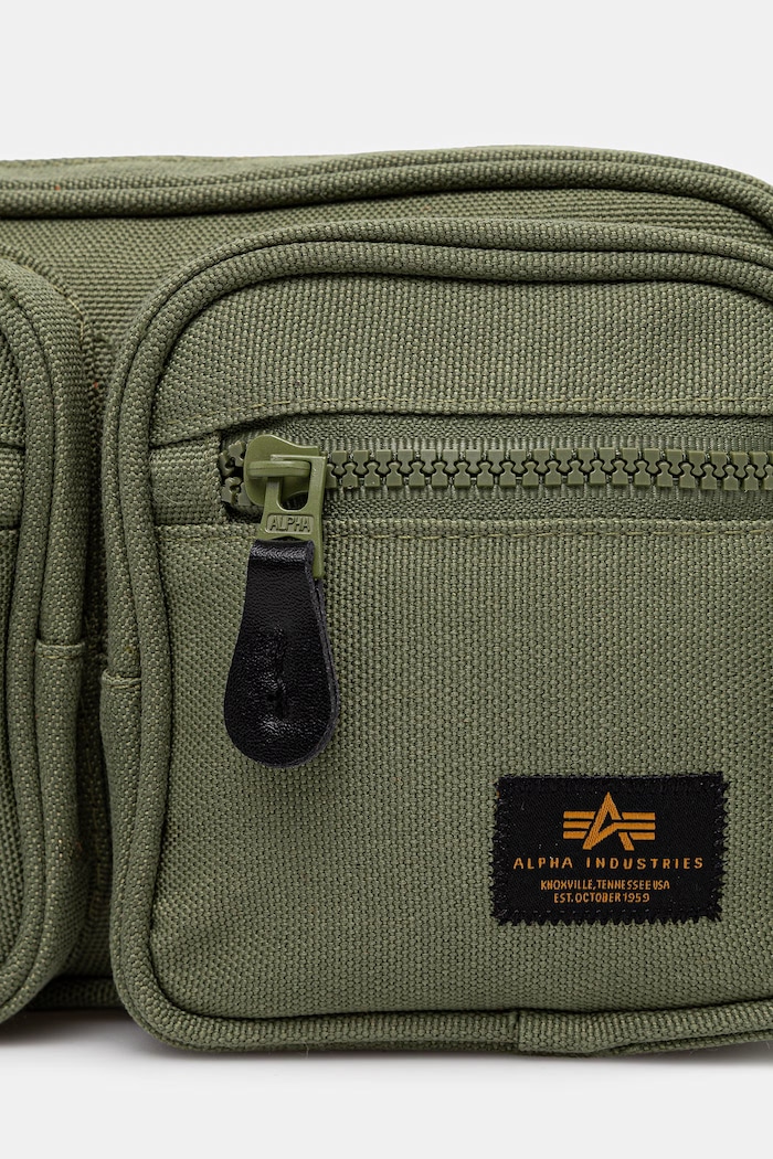 Malá taška Alpha Industries Label Waist Bag zelená 156943