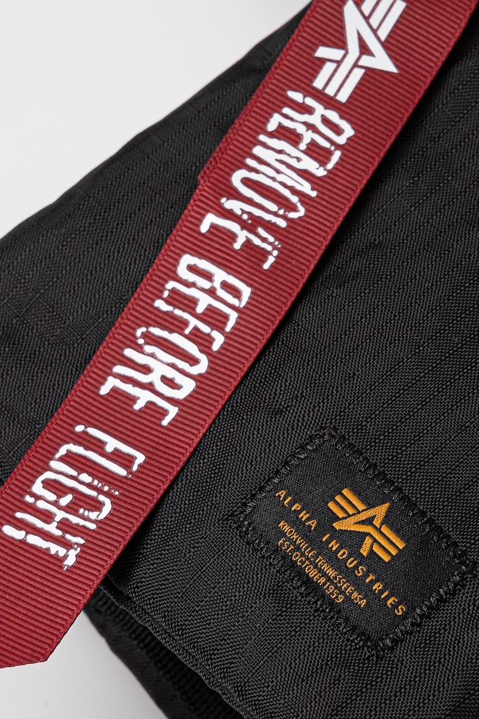 Alpha Industries saszetka Travel Sling Bag czarny 156950