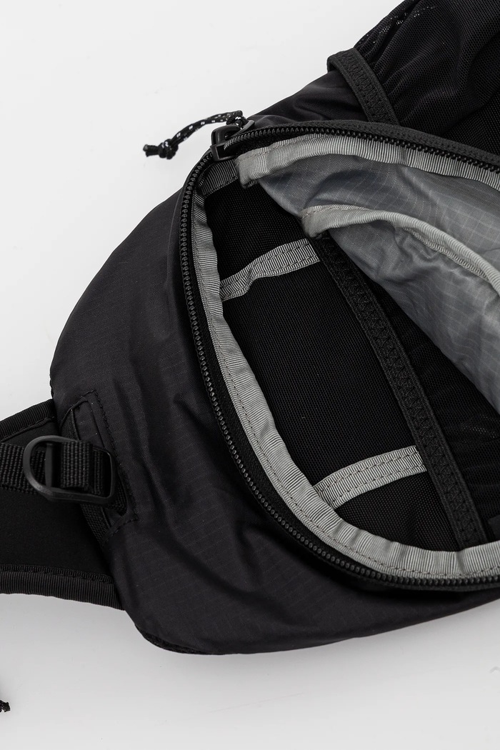Peak Performance borseta negru G80390