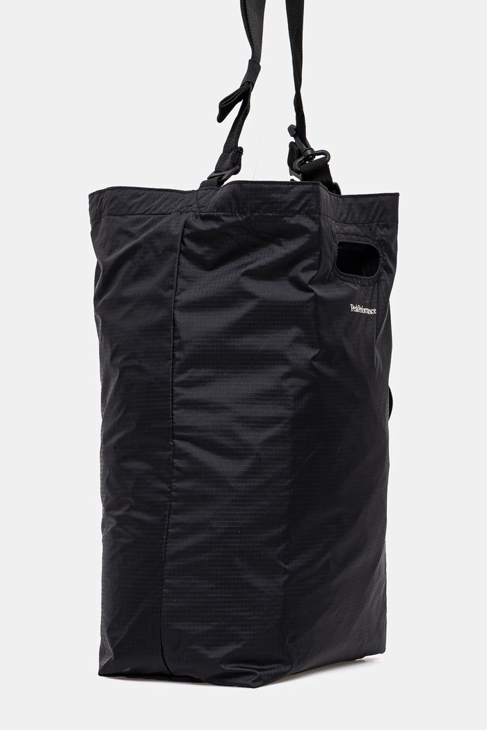 Obojstranná taška Peak Performance G80053 čierna SS26