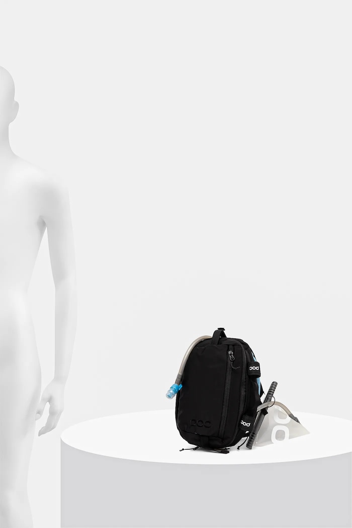 Torbica oko struka za bicikl s mijehom za vodu POC Hip Pack Hydro 4L 25124 crna