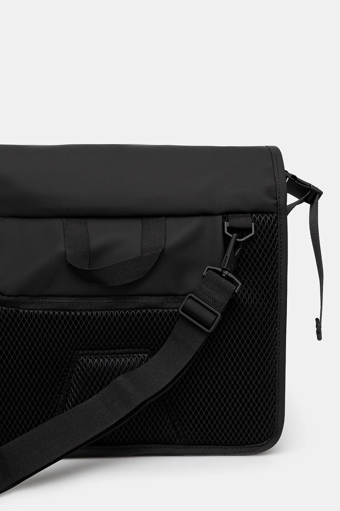 Doplnky Taška Rains Trail Rolltop Messenger Bag W3 14490.01 čierna