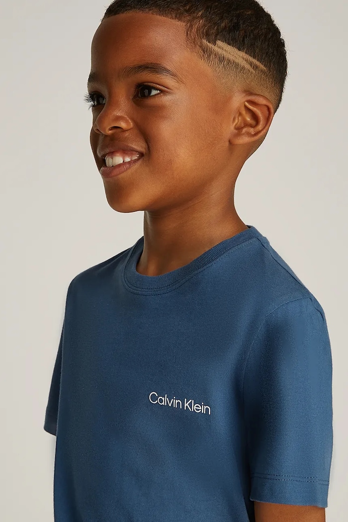 Детска памучна тениска Calvin Klein Jeans (2 броя) IB0IB02363.128.176.PPYA