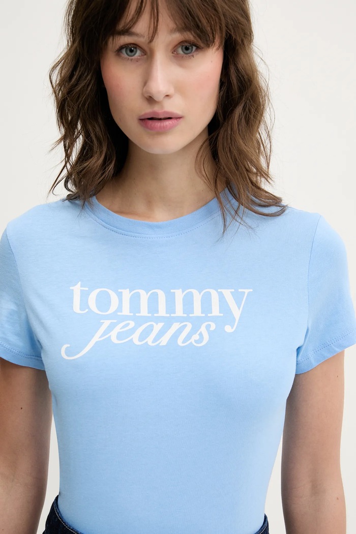 Bavlnené tričko Tommy Jeans modrá DW0DW19447