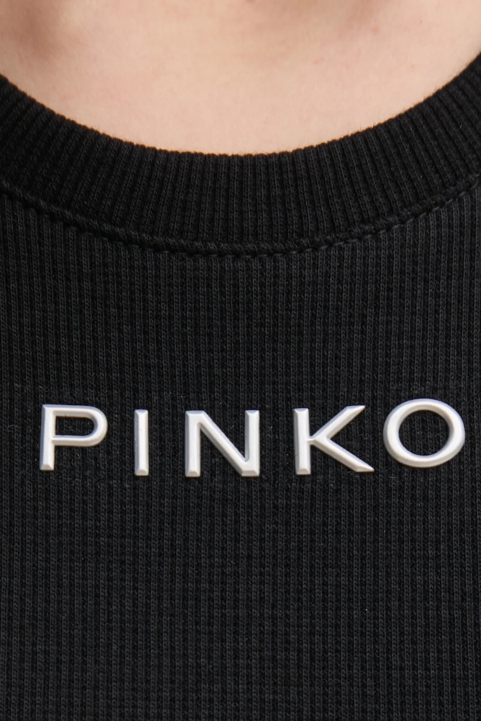 Top Pinko 100822.A2C1
