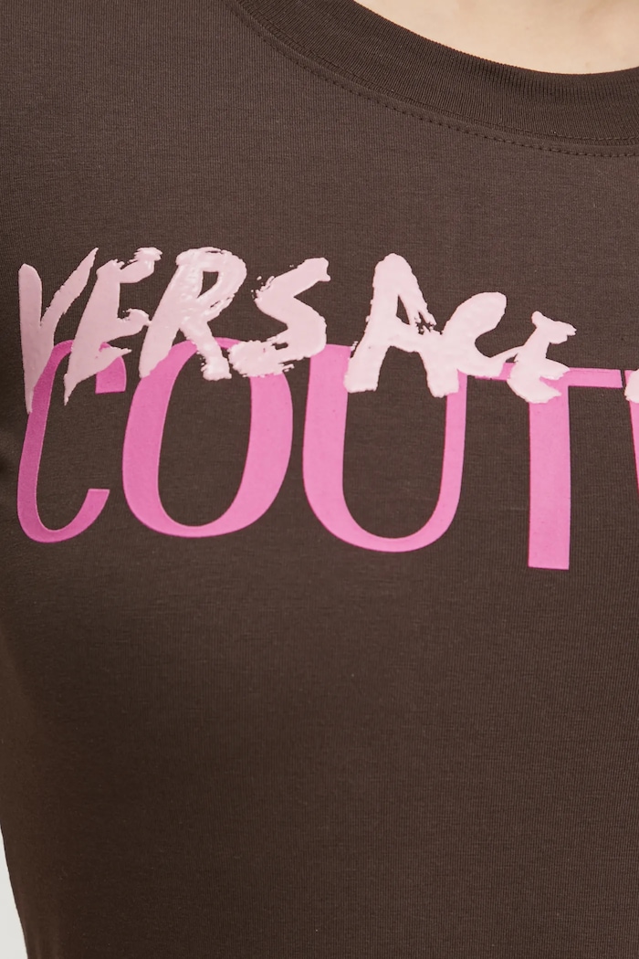 Tričko Versace Jeans Couture hnedá 78HAHE06.CJ02E