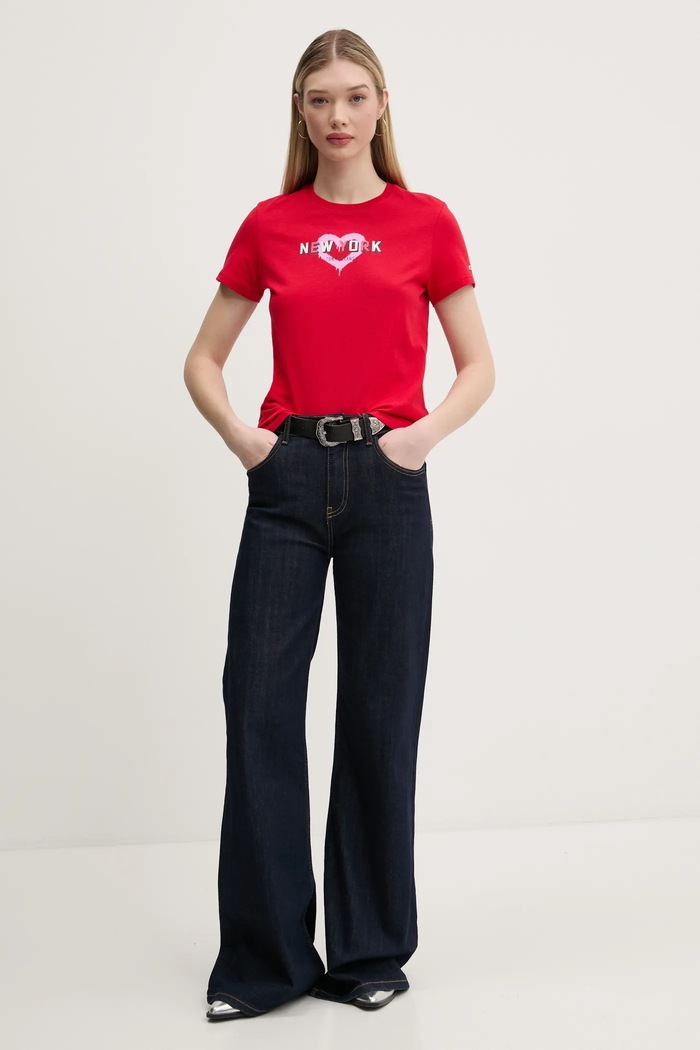 Pamučna majica Tommy Jeans DW0DW21769 crvena SS25