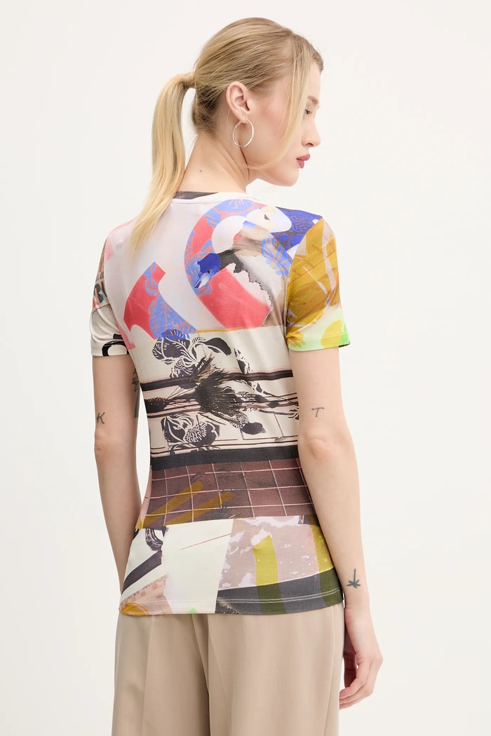 Odjeća Majica kratkih rukava Desigual COLLAGE 25SWTK14 bež