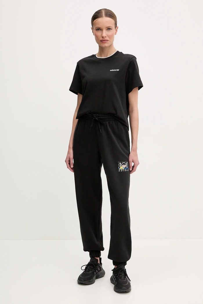 Pamučna majica adidas Originals Graphic Loose T JD1805 crna SS25