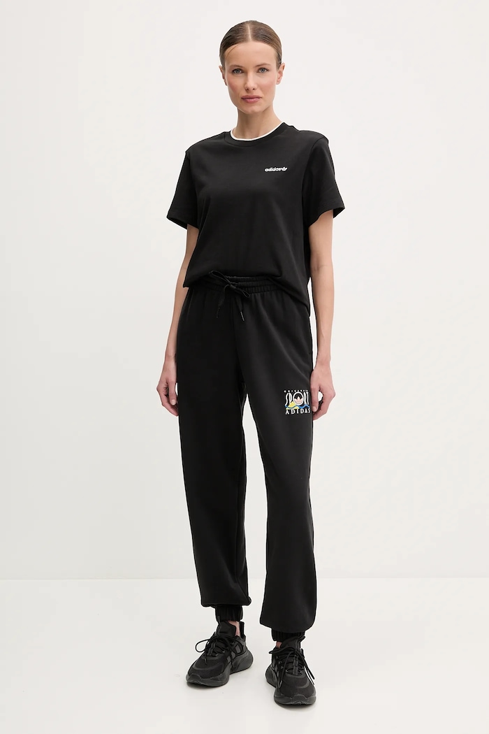 Pamučna majica adidas Originals Graphic Loose T JD1805 crna SS25
