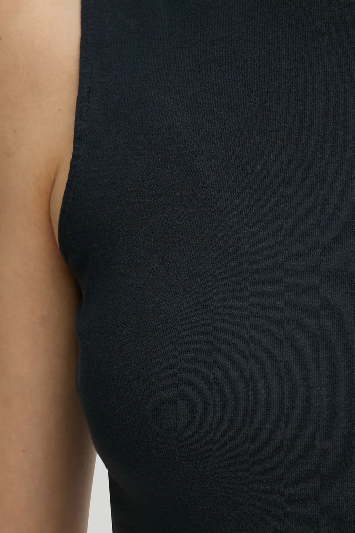 Levi's top EFFORTLESS TANK 001J9 negru