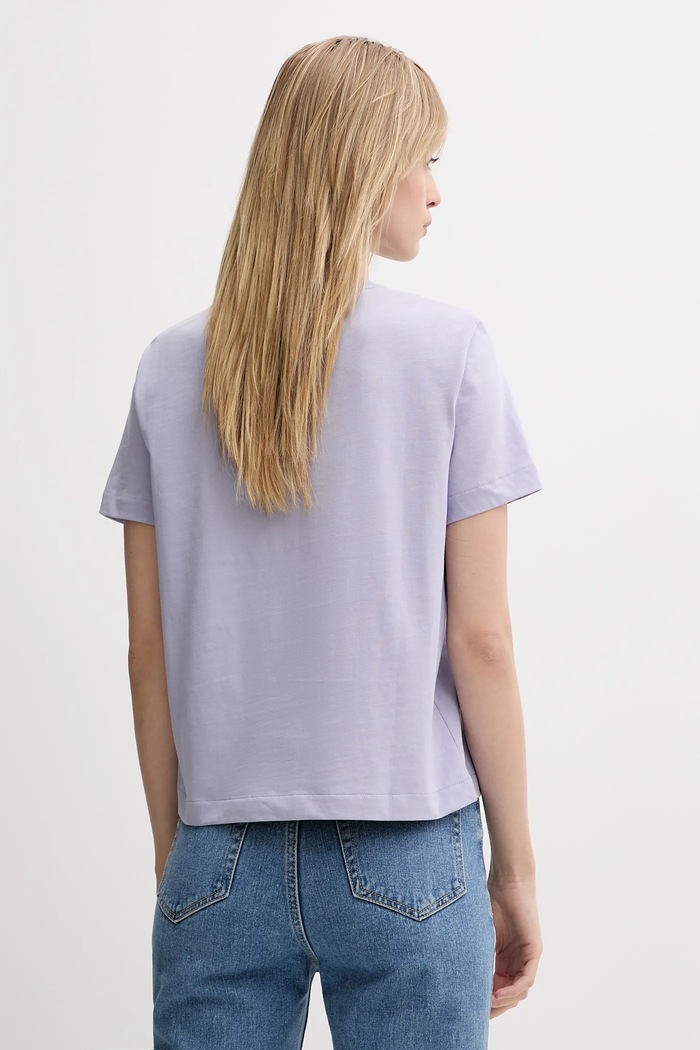 Памучна тениска Calvin Klein Jeans LV047B851G виолетов SS25
