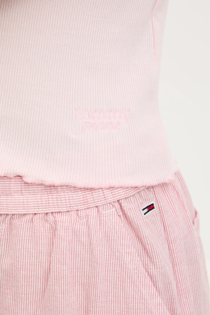 Tričko Tommy Jeans ružová DW0DW21349