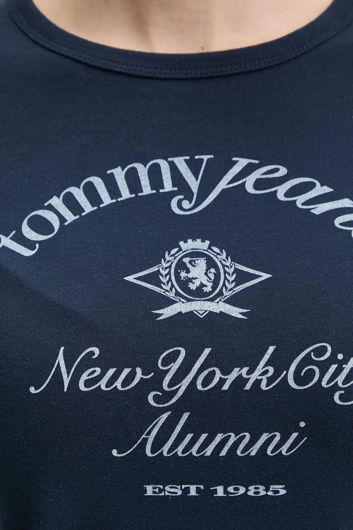 Pamučna majica Tommy Jeans DW0DW20323 mornarsko plava