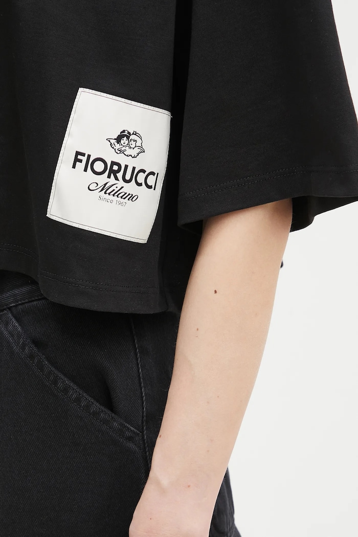 Бавовняна футболка Fiorucci Logo Label Cropped Padded чорний U02SPTSH106CJ01BK01