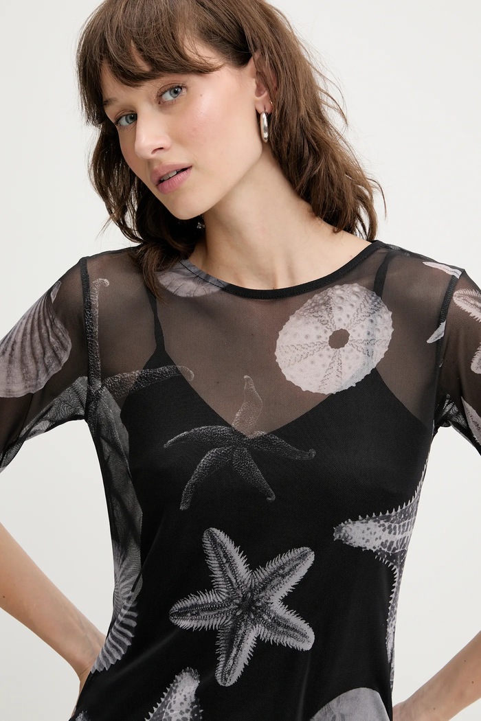 Never Fully Dressed t-shirt fekete NFDTO1757