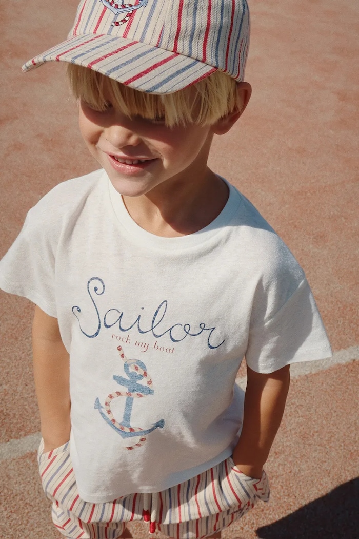Konges Sløjd t-shirt z domieszką lnu dziecięcy ERA TEE OCS okrągły biały KS103194