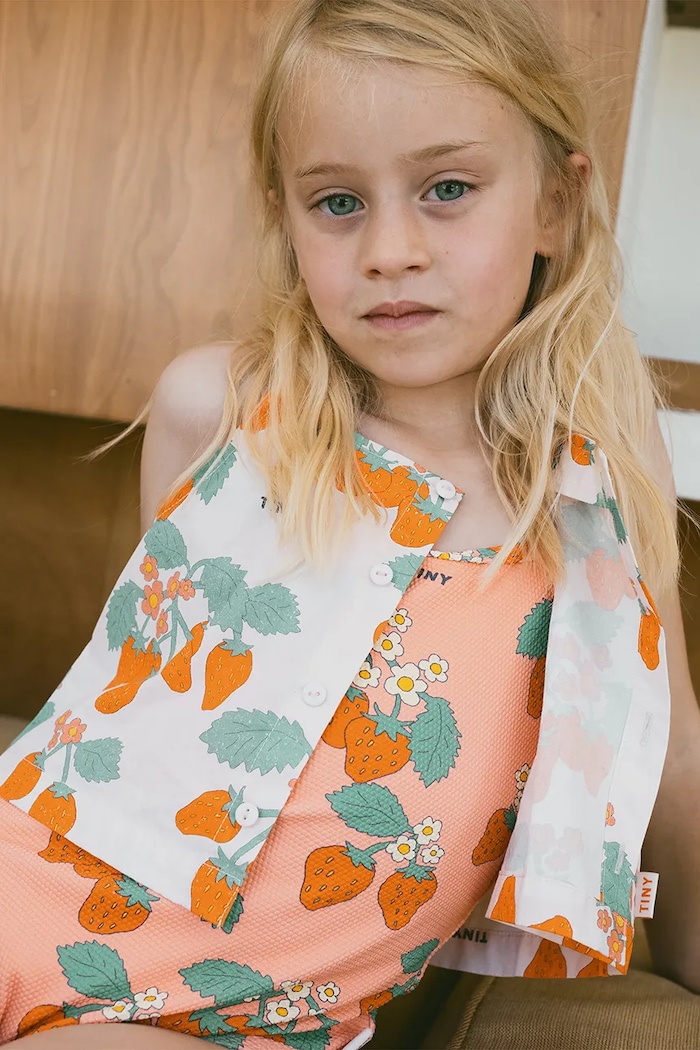 Детски памучен топ Tinycottons STRAWBERRIES WOVEN CROP TOP памук розов SS25.164
