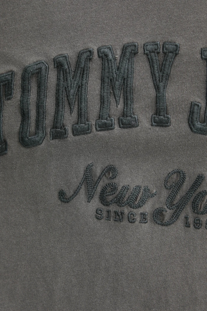 Bavlnené tričko Tommy Jeans DM0DM20356 sivá