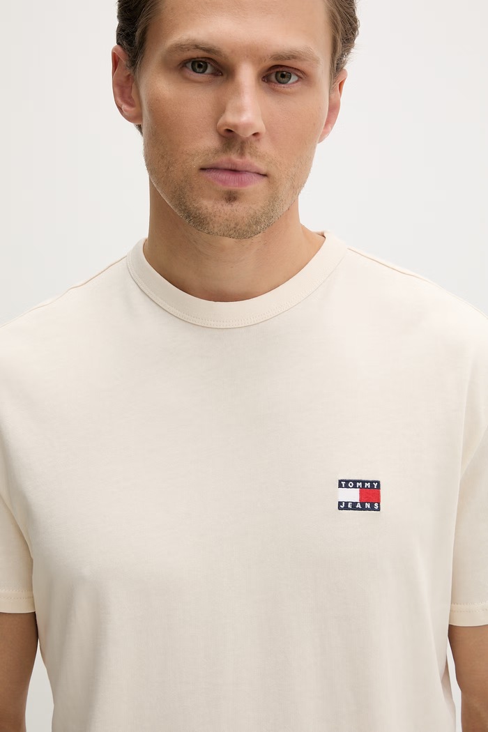 Tommy Jeans tričko pánske bavlnené béžová DM0DM20322