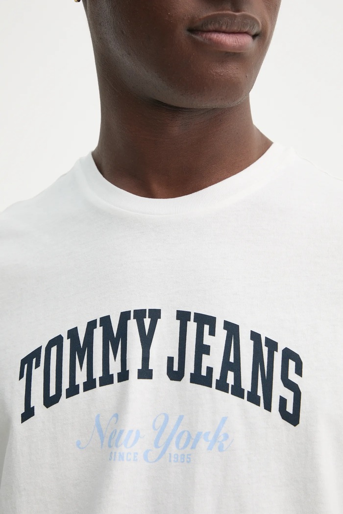 Tommy Jeans t-shirt bawełniany beżowy DM0DM20362