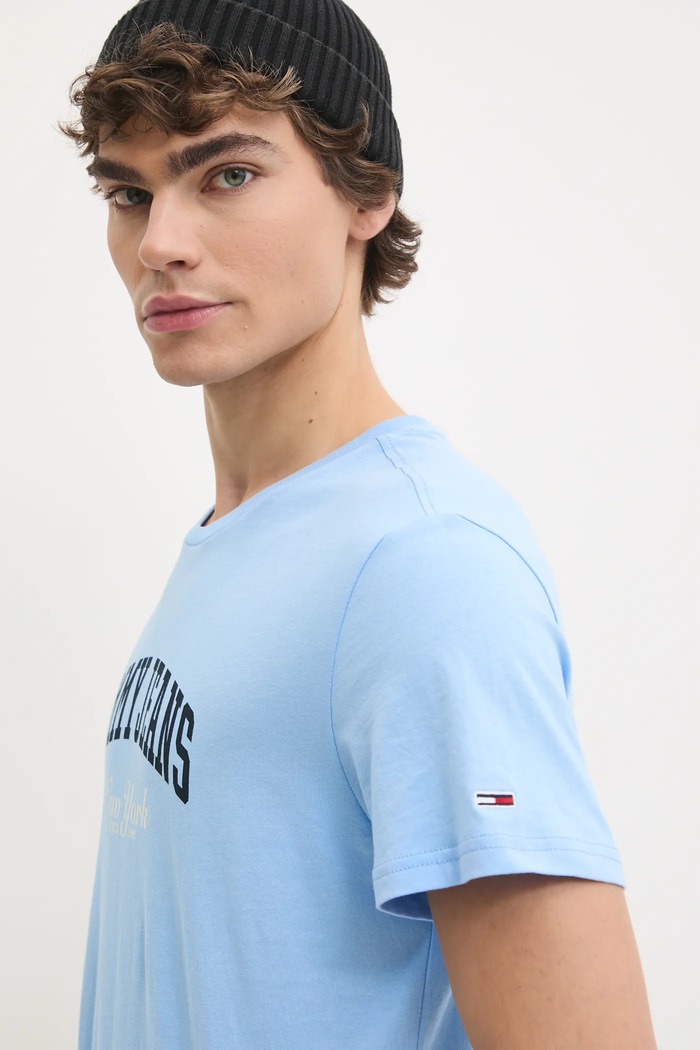 Bombažna kratka majica Tommy Jeans modra DM0DM20362