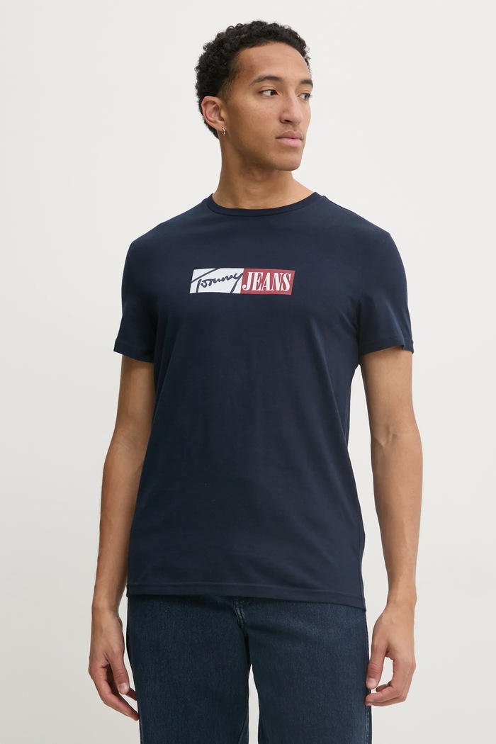 Bavlněné tričko Tommy Jeans námořnická modř DM0DM20365