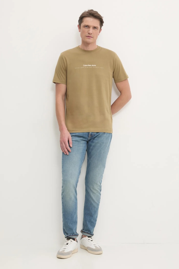Памучна тениска Calvin Klein Jeans J30J327075 зелен SS25