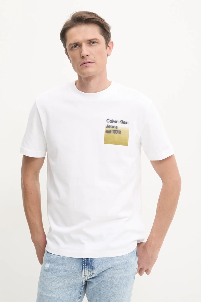 Bavlněné tričko Calvin Klein Jeans bílá J30J327080