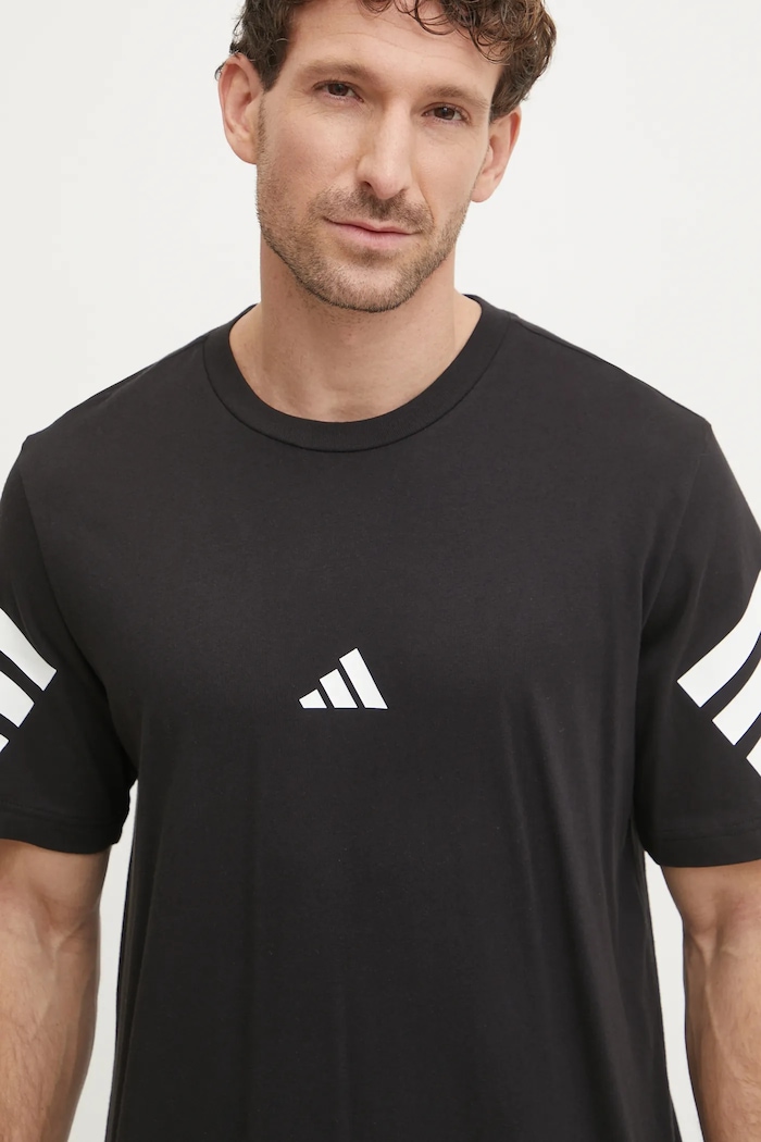 adidas t-shirt in cotone Future Icons nero JD4877