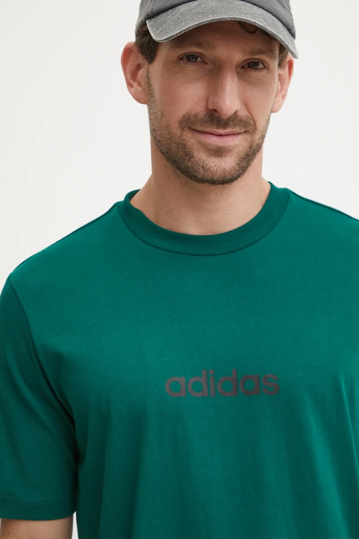 Памучна тениска adidas Essentials Linear зелен JE8997