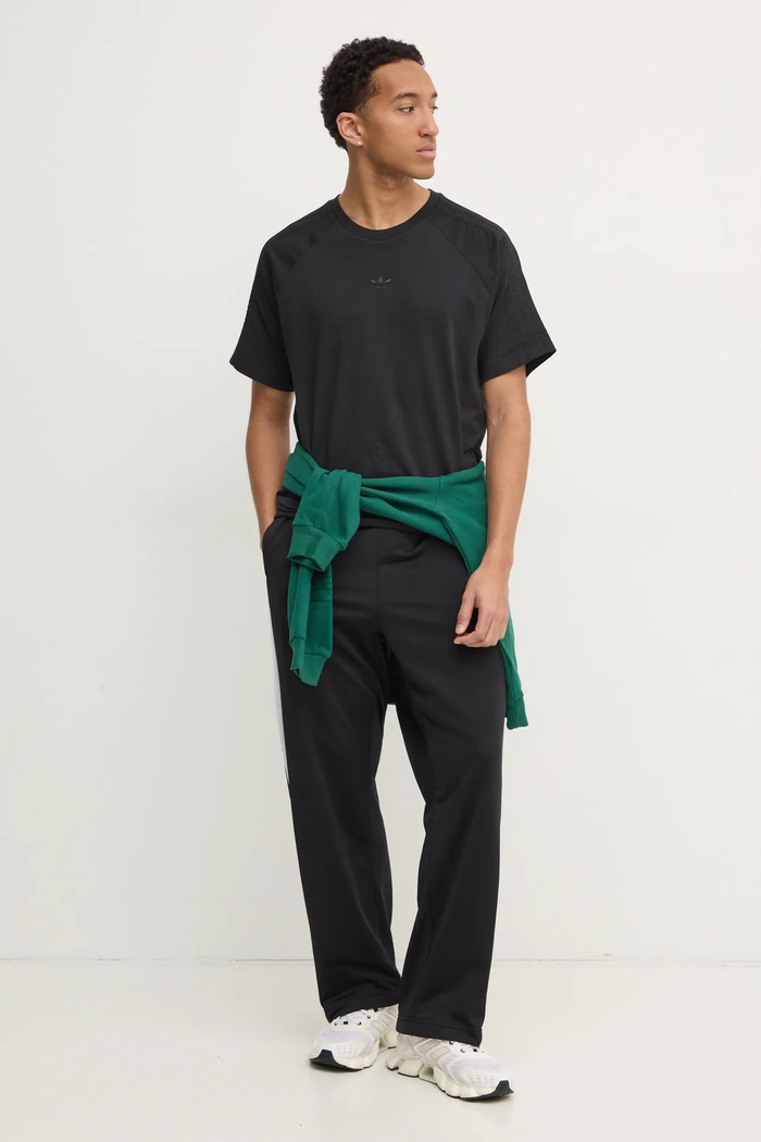 adidas Originals pamut póló Essential JC9570 fekete SS25