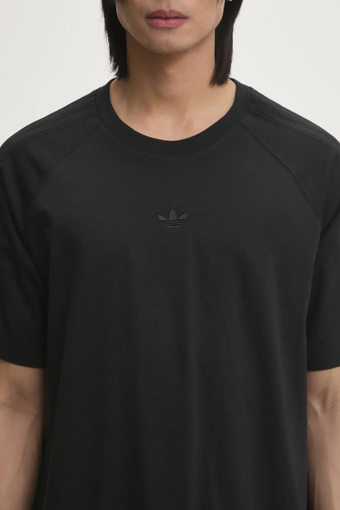 adidas Originals t-shirt in cotone Essential nero JC9570
