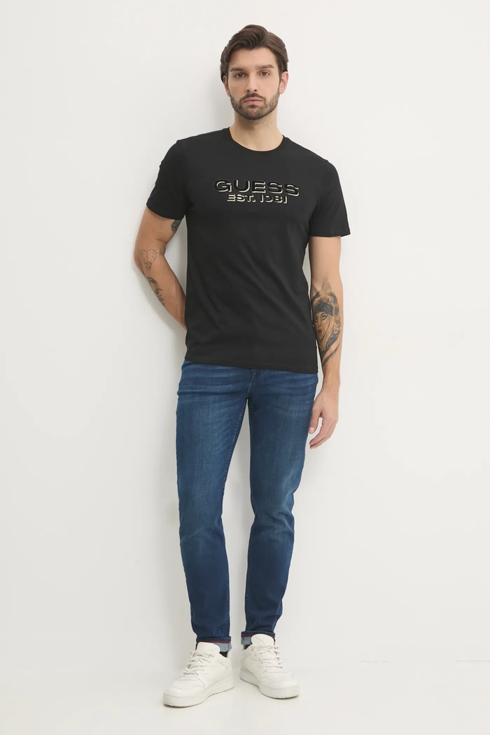 Βαμβακερό μπλουζάκι Guess M5RI50.K9RM1 μαύρο SS25