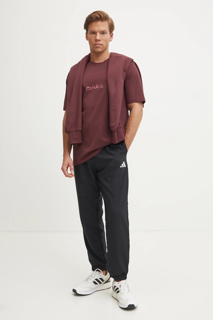 adidas Bavlněné tričko adidas Camo JN1404 červená SS25