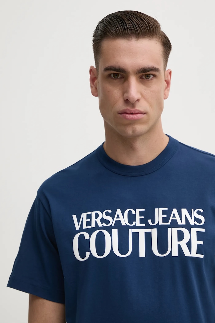 Bavlněné tričko Versace Jeans Couture námořnická modř 78GAHE05.CJ00E