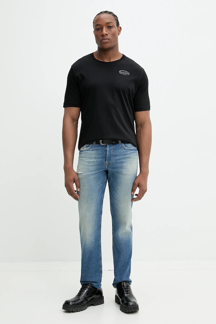 Bavlnené tričko Diesel T-MADJUST-R2 T-SHIRT A16432.0SKAF čierna SS25