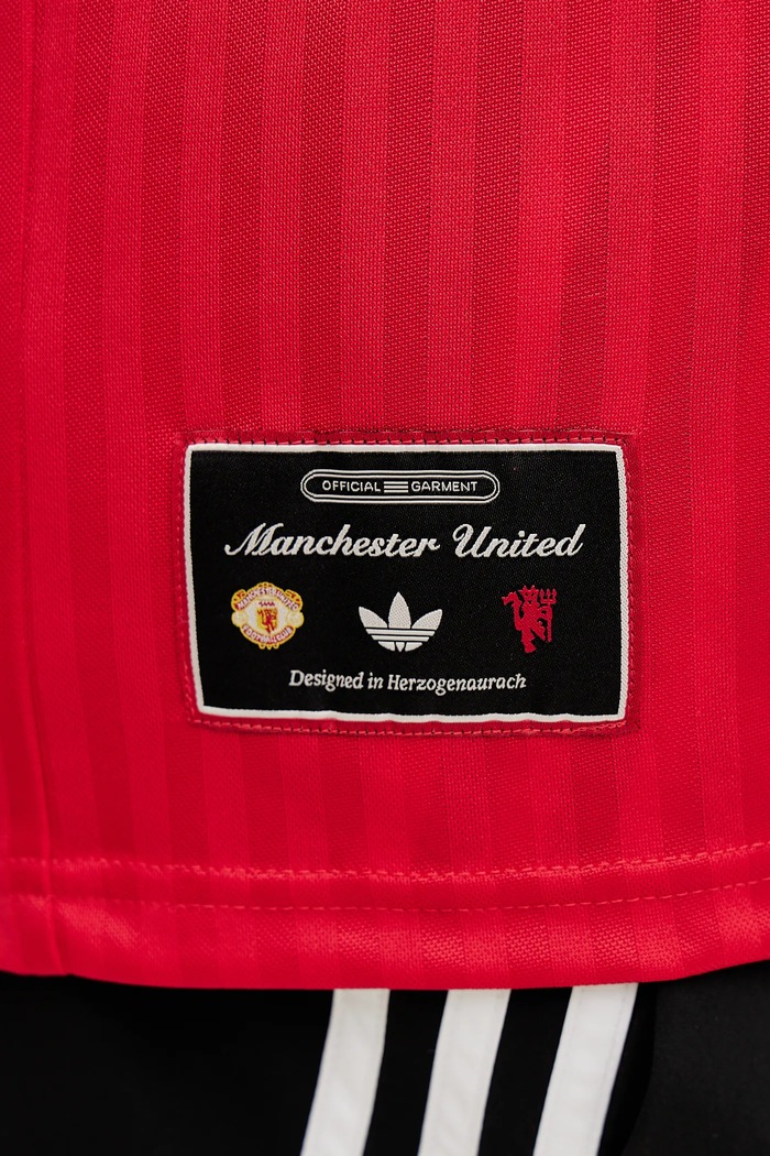 adidas Originals t-shirt Manchester United ICON JSY czerwony JF0386