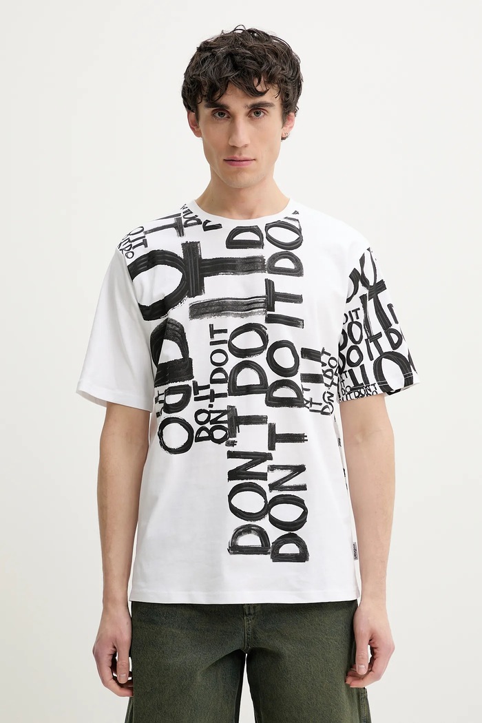 Bavlněné tričko Desigual LONDON kulatý bílá 25SMTK12