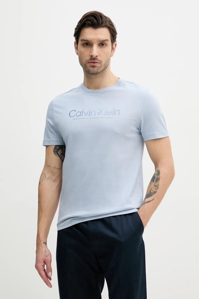 Bavlněné tričko Calvin Klein potisk modrá K10K114162