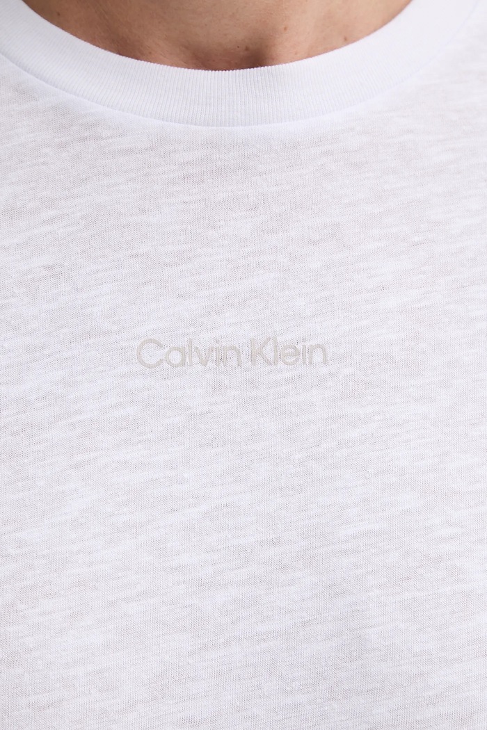 Calvin Klein póló vászonkeverékből KM0KM01138 fehér