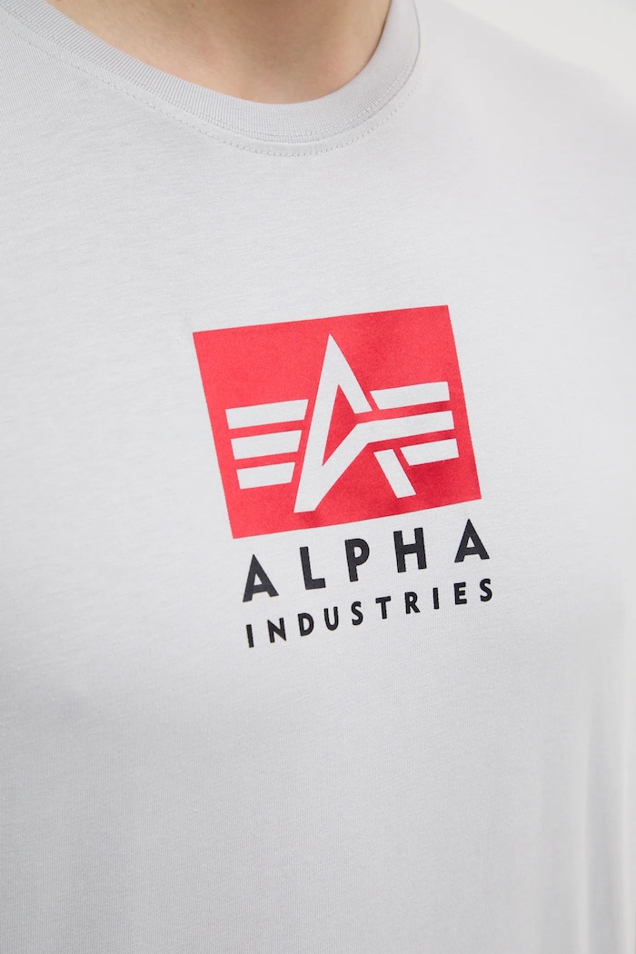 Bavlnené tričko Alpha Industries Satin Logo T 148513 sivá