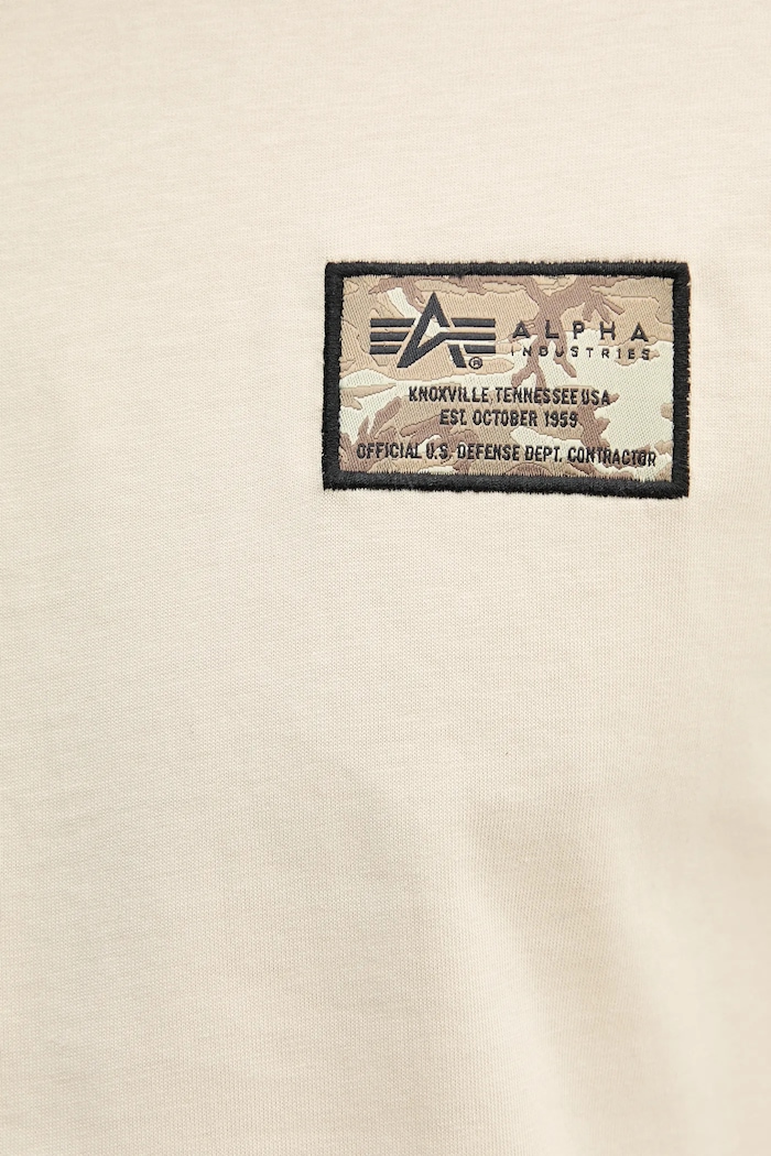 Pamučna majica Alpha Industries Camo Sleeve T 156522 bež